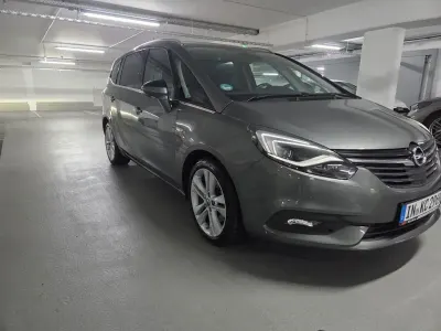 Gebraucht Opel Zafira Business Innovation 170 PS (125 kW) 2018 Grau Van / Kleinbus