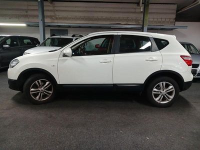 Gebraucht Nissan Qashqai Acenta 110 PS (80 kW) 2012 Weiß SUV