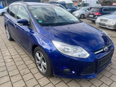 Gebraucht Ford Focus SYNC Edition 125 PS (91 kW) 2014 Blau Kombi