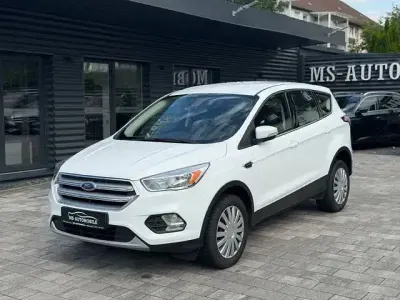 Gebraucht Ford Kuga Trend 120 PS (88 kW) 2017 Weiß SUV