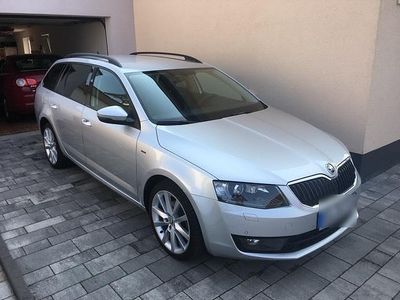 Silber Gebraucht 2017 Skoda Octavia Kombi | 10.700 € (Fairer Preis)