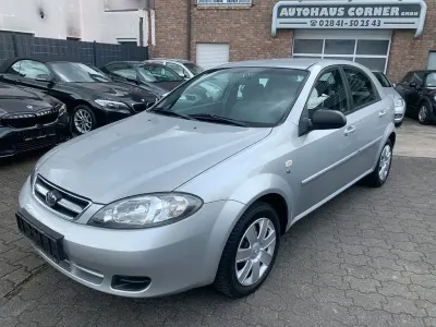 Gebraucht Chevrolet Lacetti SE 95 PS (69 kW) 2004 Silber (metallic) Limousine