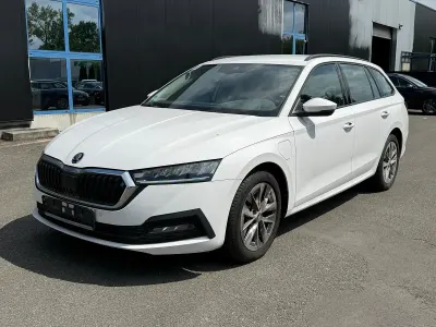 Gebraucht Skoda Octavia 204 PS (150 kW) 2022 Weiß Kombi