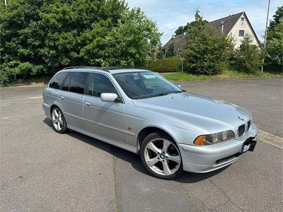 BMW 525
