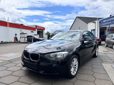 Gebraucht BMW 114 102 PS (75 kW) 2013 Schwarz Kleinwagen