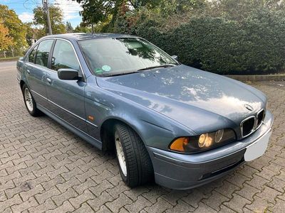 BMW 525