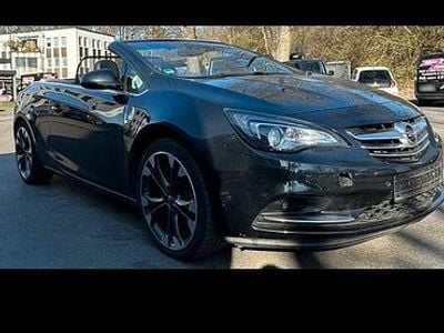 Usado Opel Cascada Edition 170 HP (125 kW) 2013 Preto Cabrios