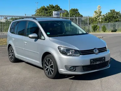 Begagnad VW Touran 105 HK (77 kW) 2015 Silver Minibuss