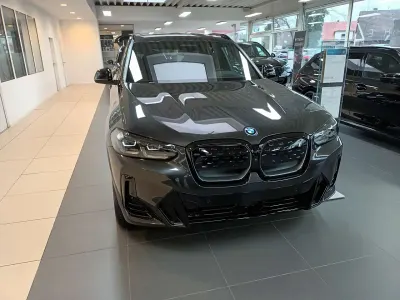 Gebraucht BMW iX3 Impressive 210 kW (286 PS) 2024 Grau SUV
