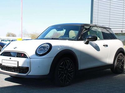 Gebraucht Mini Cooper S Coupé Favoured 204 PS (150 kW) 2024 Nanuq white Coupé