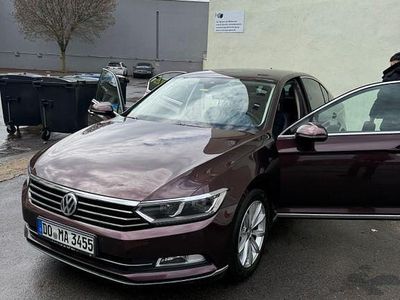 Gebraucht VW Passat Highline 150 PS (110 kW) 2016 Rot Limousine