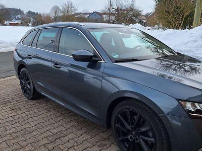 Gebraucht Skoda Octavia First Edition 204 PS (150 kW) 2021 Grau Kombi