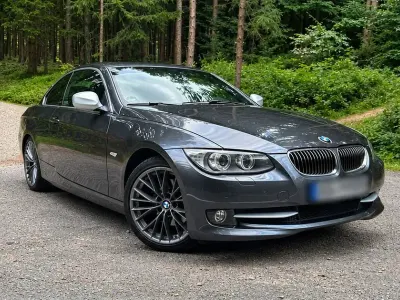Gebraucht BMW 320 Cabriolet Exclusive 184 PS (135 kW) 2012 Grau Cabrio