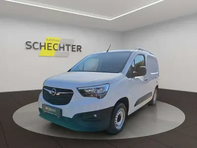 Gebraucht Opel Combo Edition 102 PS (75 kW) 2022 Jade weiß Van / Kleinbus