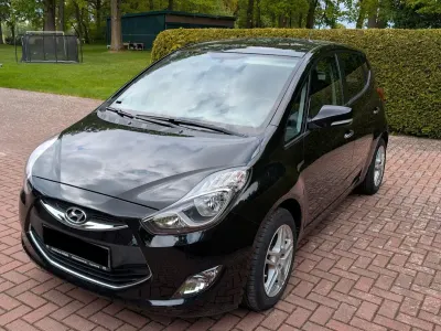 Gebraucht Hyundai ix20 Classic 116 PS (85 kW) 2015 Schwarz Kleinwagen