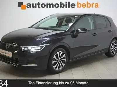 Gebraucht VW Golf VIII Active 150 PS (110 kW) 2022 Schwarz Limousine