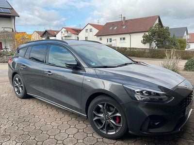Gebraucht Ford Focus ST-Line 125 PS (91 kW) 2021 Grau Kombi