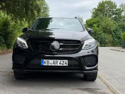 Gebraucht Mercedes GLE400 333 PS (244 kW) 2017 Schwarz SUV