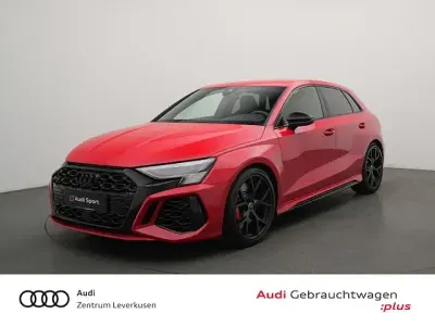 Gebraucht Audi RS3 Sportback Premium 400 PS (294 kW) 2023 Tangorot metallic Kleinwagen