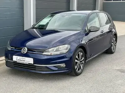 Gebraucht VW Golf VII IQ Drive 131 PS (96 kW) 2019 Blau Limousine