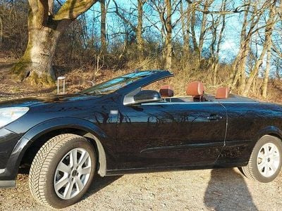 Gebraucht Opel Astra Cabriolet 140 PS (102 kW) 2008 Schwarz Cabrio