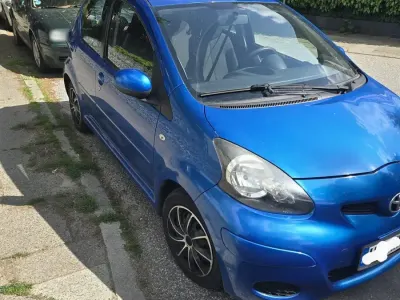 Gebraucht Toyota Aygo 68 PS (50 kW) 2009 Blau Kleinwagen