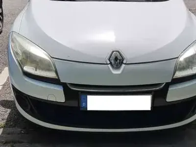 Gebraucht Renault Mégane Expression 90 PS (66 kW) 2012 Weiß Limousine