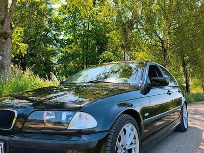 BMW 323