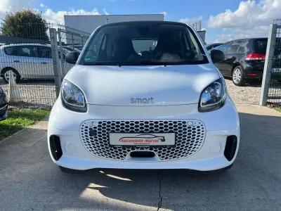 Używany Smart ForTwo Electric Drive 41 kW (56 KM) 2023 Biały Coupe