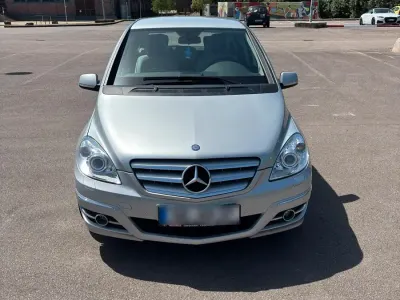 Gebraucht Mercedes B170 116 PS (85 kW) 2009 Silber Van / Kleinbus