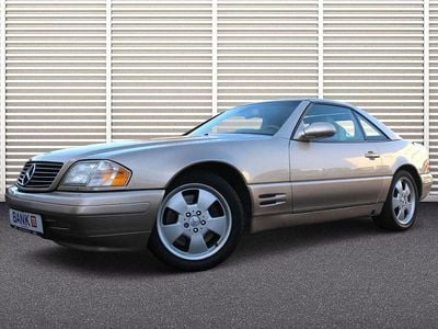 Usata Mercedes SL500 306 CV (225 kW) 2000 Oro Cabrio