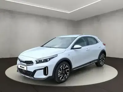 Neu Kia Ceed 150 PS (110 kW) 2026 Carraraweiss Kleinwagen