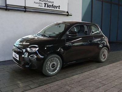 Neu Fiat 500e Icon 86 kW (118 PS) 2025 Schwarz Kleinwagen