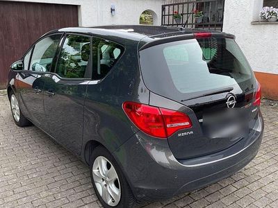 Gebraucht Opel Meriva Active 95 PS (69 kW) 2016 Braun Van / Kleinbus