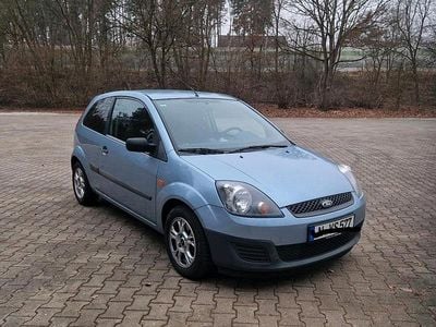 Blau Gebraucht 2006 Ford Fiesta Kleinwagen | 1.000 € (Guter Preis)