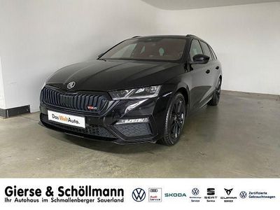 Blackmagic perleffekt (metallic) Gebraucht 2022 Skoda Octavia RS Kombi | 26.950 € (Guter Preis)