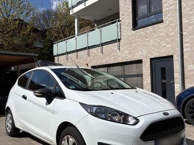 Usata Ford Fiesta Trend 60 CV (44 kW) 2016 Bianco Utilitaria