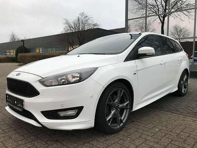 Weiß Gebraucht 2018 Ford Focus ST Kombi | 10.510 € (Guter Preis)