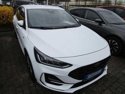 Second-hand Ford Focus ST-Line 125 CP (91 kW) 2022 Alb Berlinǎ