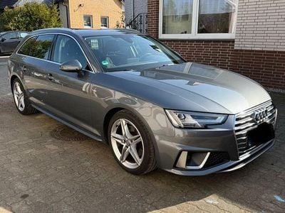 Gebraucht Audi A4 S-Line 163 PS (119 kW) 2019 Grau Kombi