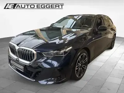 Gebraucht BMW 520 M Sport 197 PS (144 kW) 2024 Schwarz Kombi
