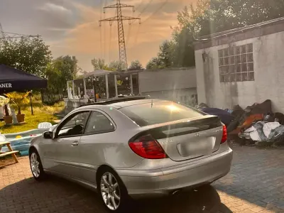 Gebraucht Mercedes C230 197 PS (144 kW) 2001 Silber Coupé