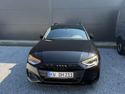 Używany Audi A4 Advanced 163 KM (119 kW) 2021 Czarny Kombi