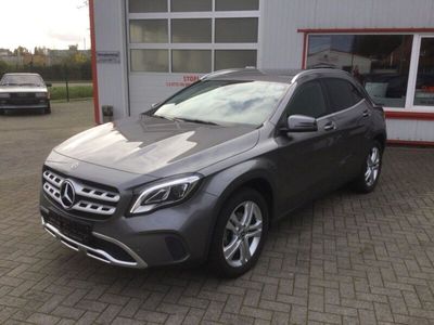 Mercedes GLA220