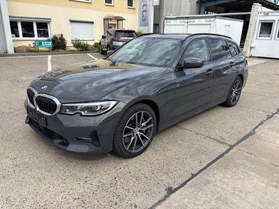 Gebraucht BMW 330 Sport Line 258 PS (189 kW) 2019 Grau Kombi
