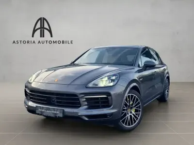 Käytetty Porsche Cayenne 462 HP (339 kW) 2021 Harmaa Katumaasturi
