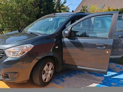Used Dacia Lodgy 102 HP (75 kW) 2017 Black Minivan