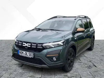 Gebraucht Dacia Jogger Extreme 141 PS (103 kW) 2025 Grün Van / Kleinbus