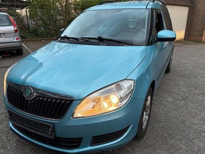 Second-hand Skoda Roomster 85 CP (62 kW) 2010 Albastru Monovolum