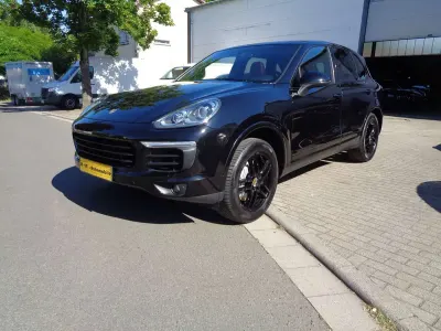 Gebraucht Porsche Cayenne S 420 PS (308 kW) 2017 Tiefschwarzmetallic SUV